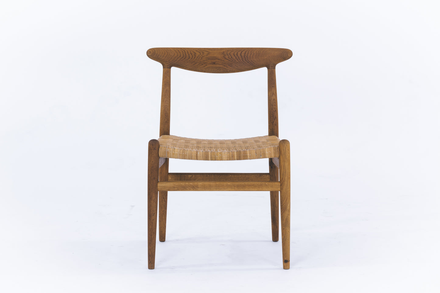 Hans J Wegner | W2 dining chair