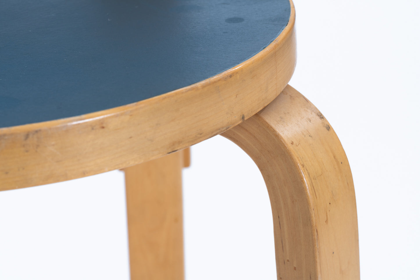 Alvar Aalto | K65 high chair blue linoleum