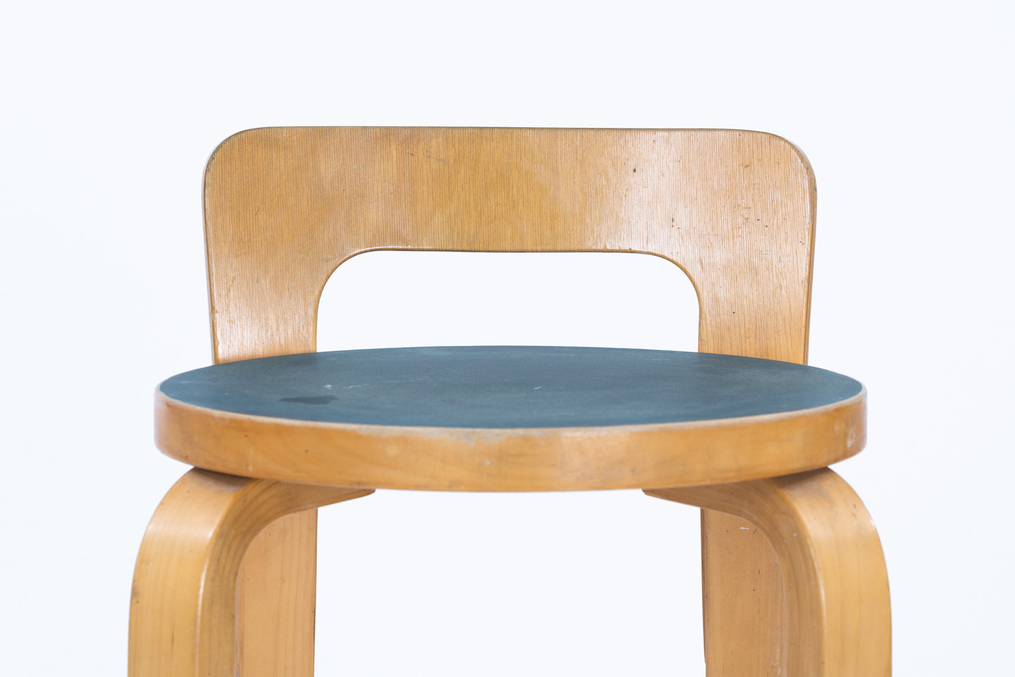 Alvar Aalto | K65 high chair blue linoleum