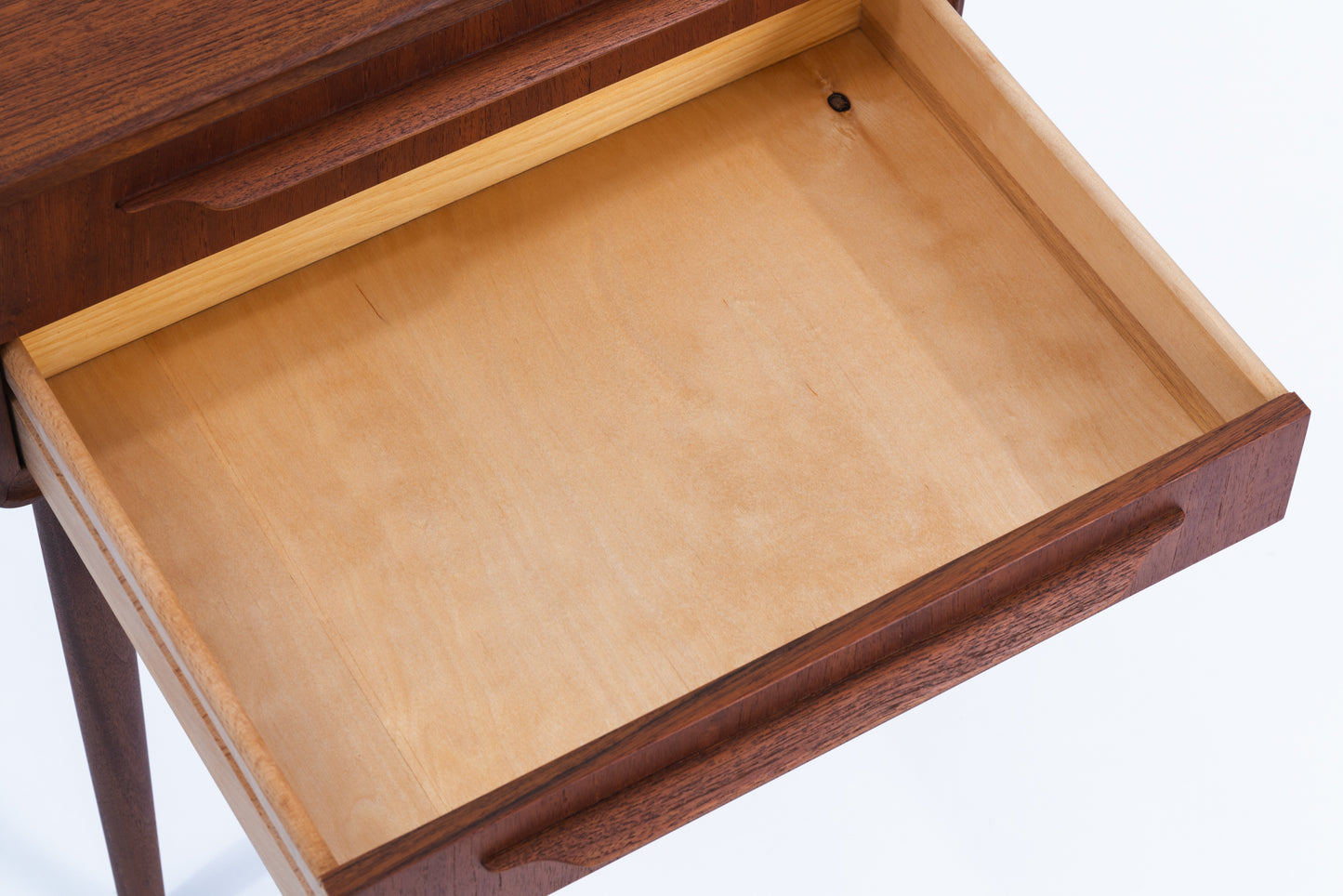 Johannes Andersen | chest teak