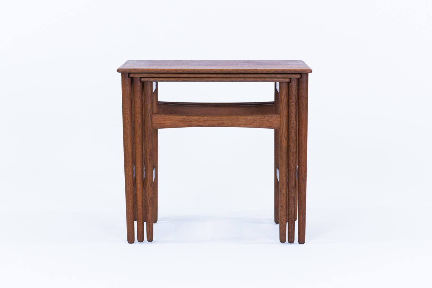 Hans J Wegner | AT40 nest table oak