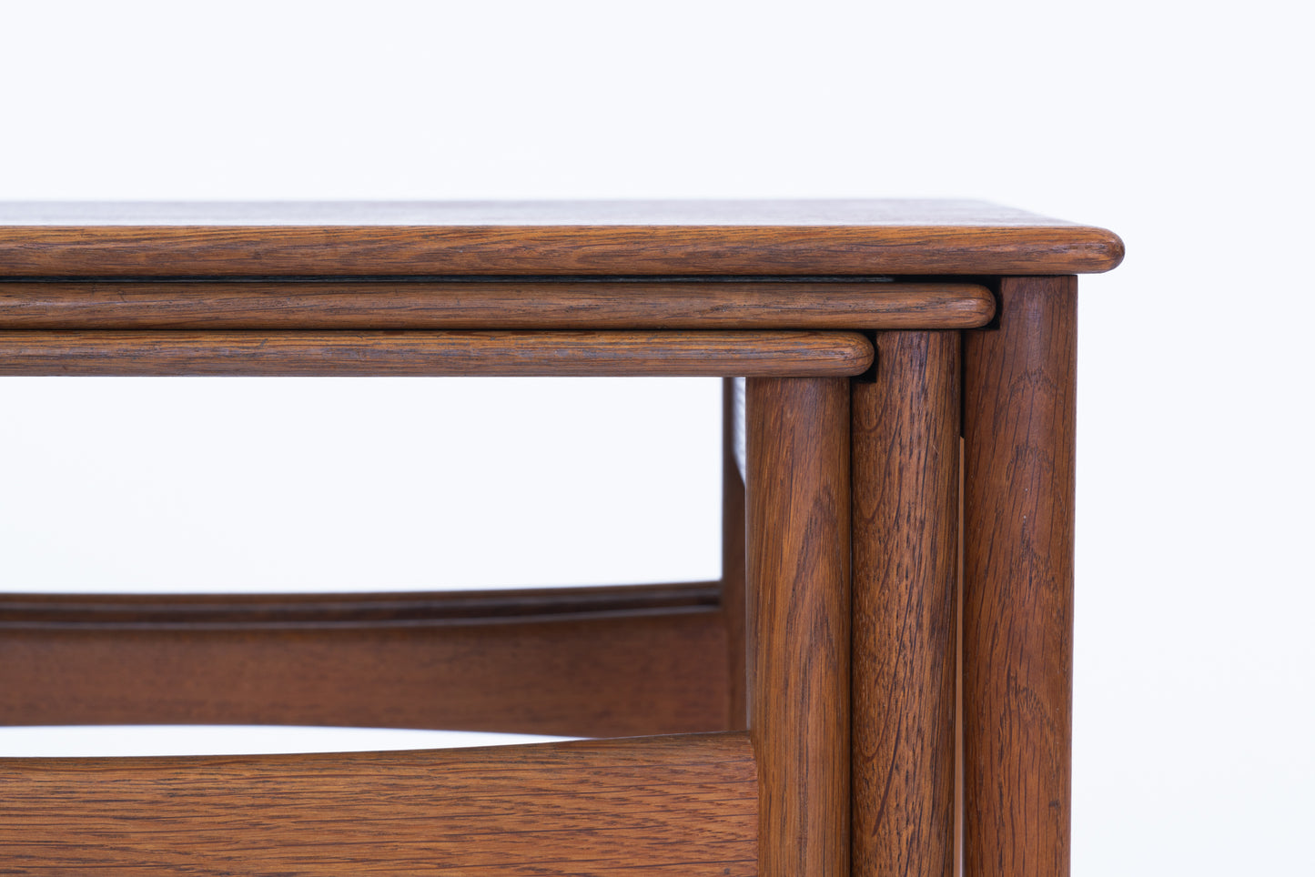 Hans J Wegner | AT40 nest table oak