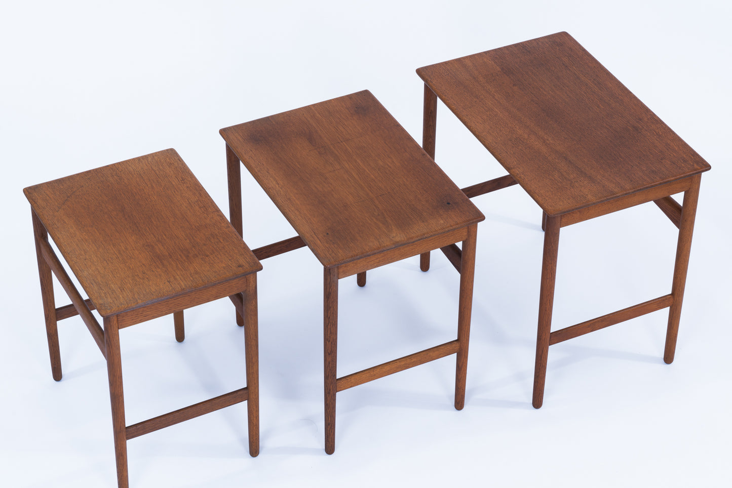 Hans J Wegner | AT40 nest table oak
