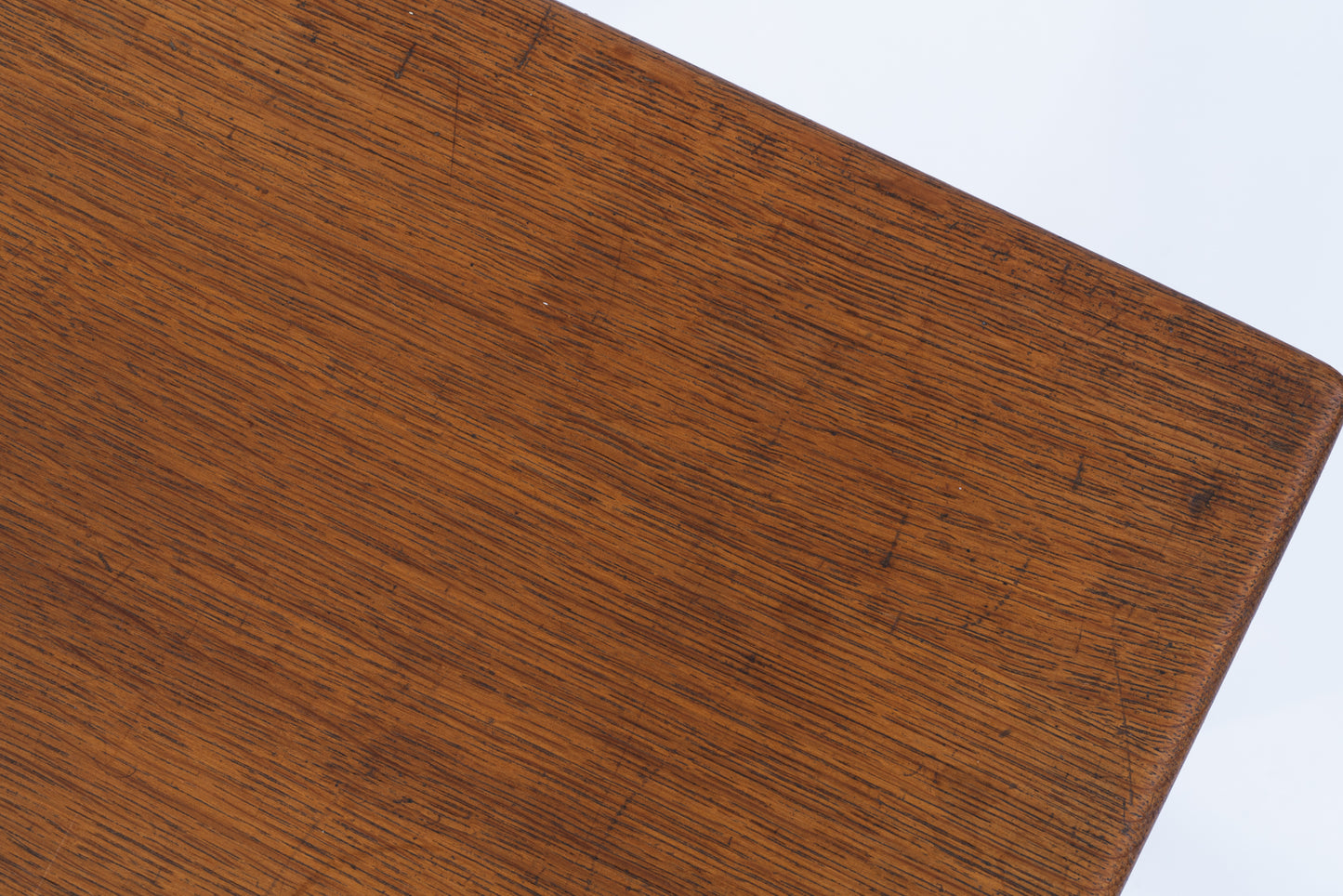 Hans J Wegner | AT40 nest table oak