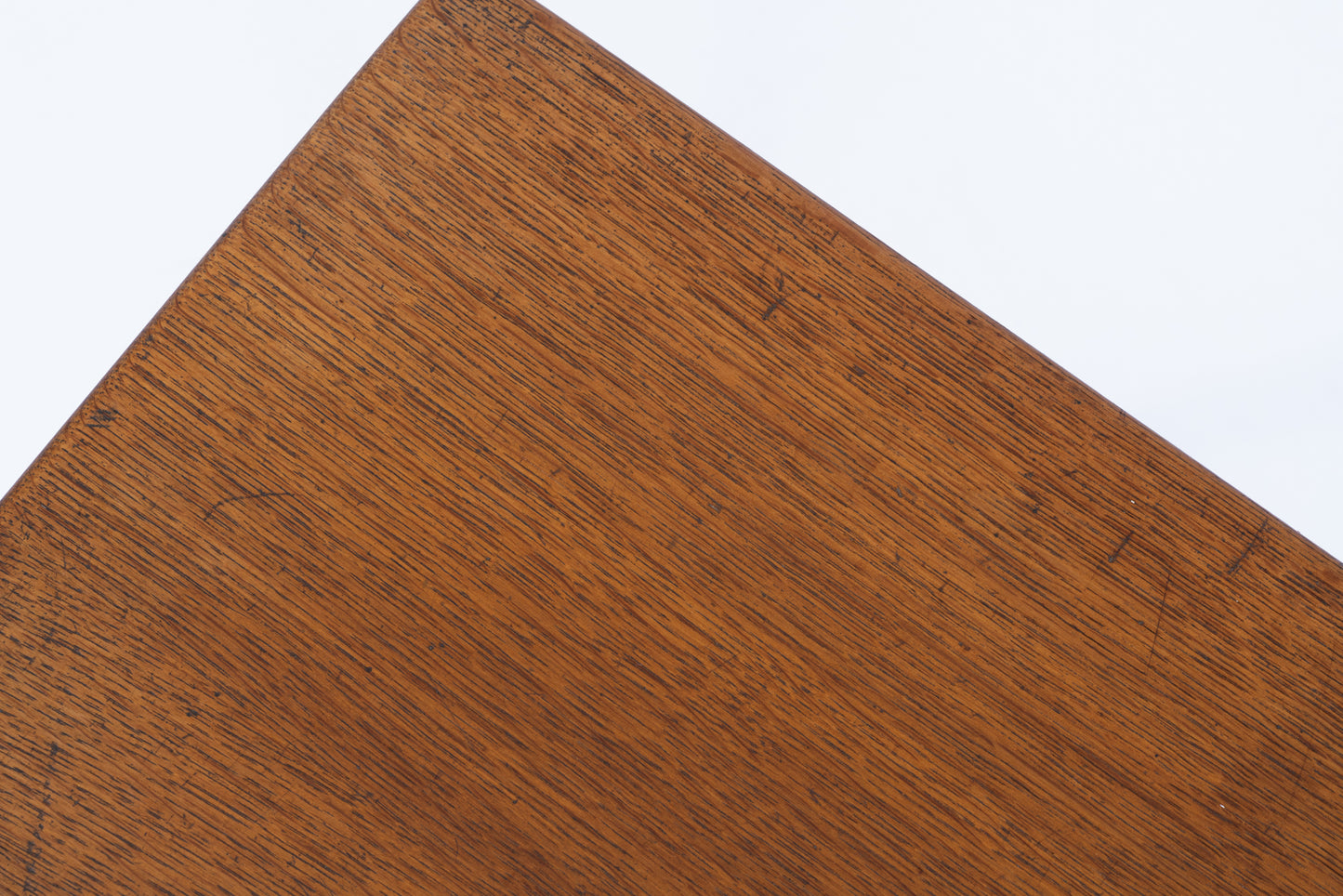 Hans J Wegner | AT40 nest table oak