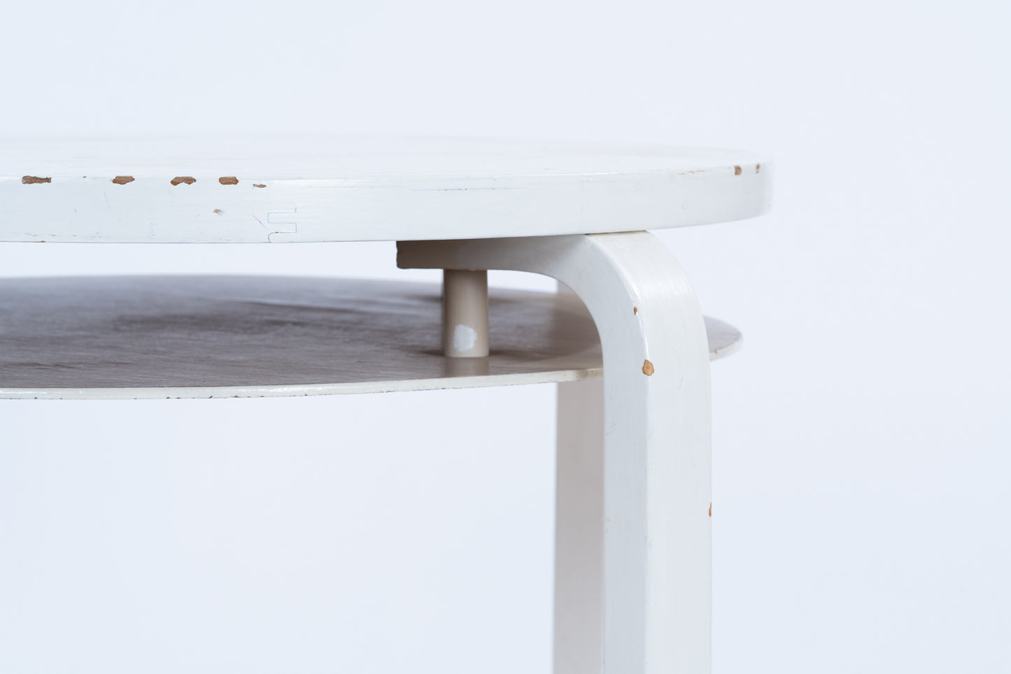 Alvar Aalto | 51 / 403 Hallway arm chair & 907b table set white paint