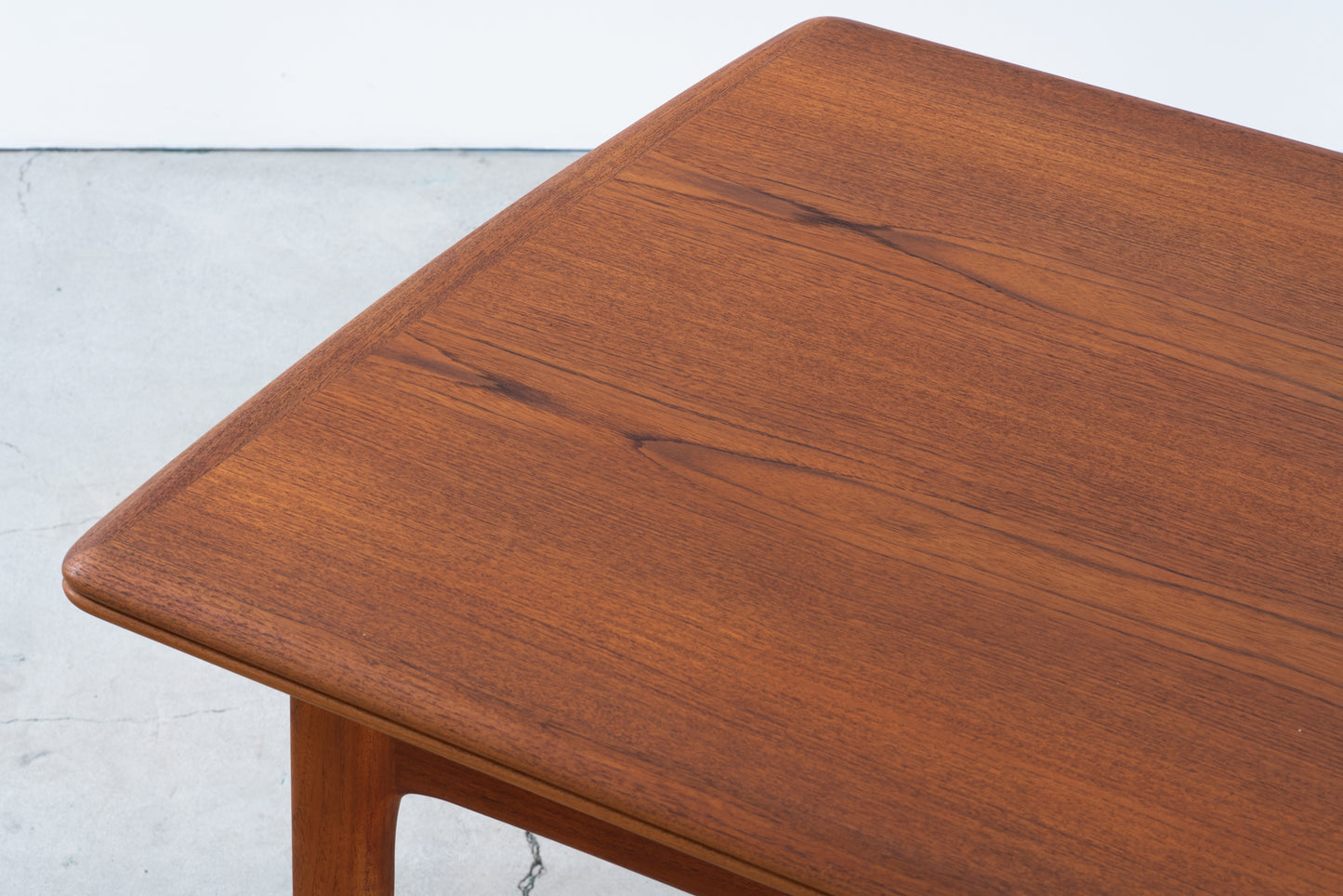 Avend Aage Madsen | dinning table