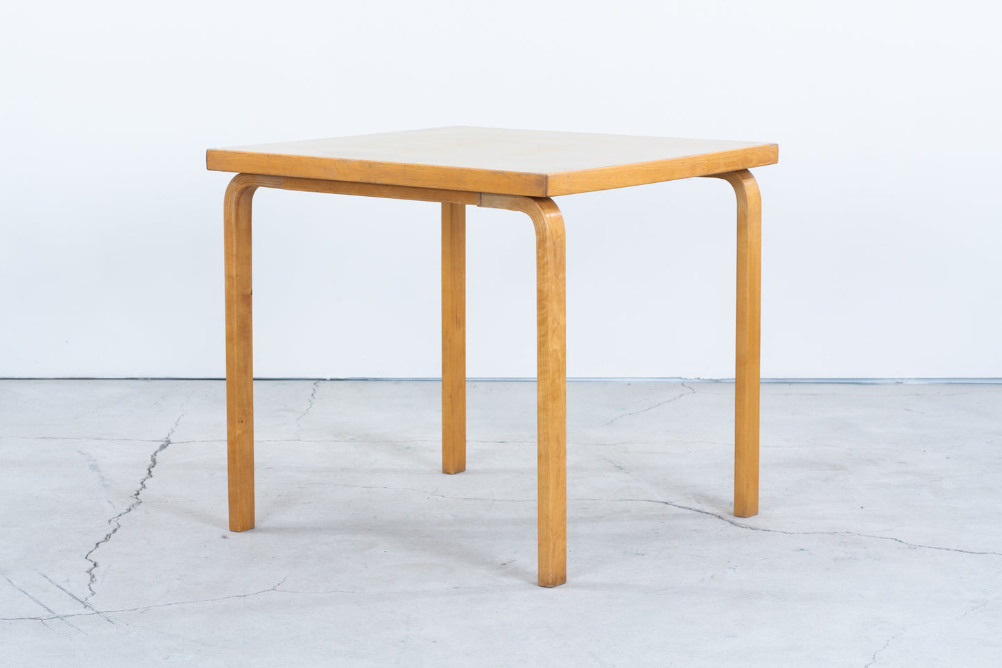Alvar Aalto | model.81C Table yellow linoleum