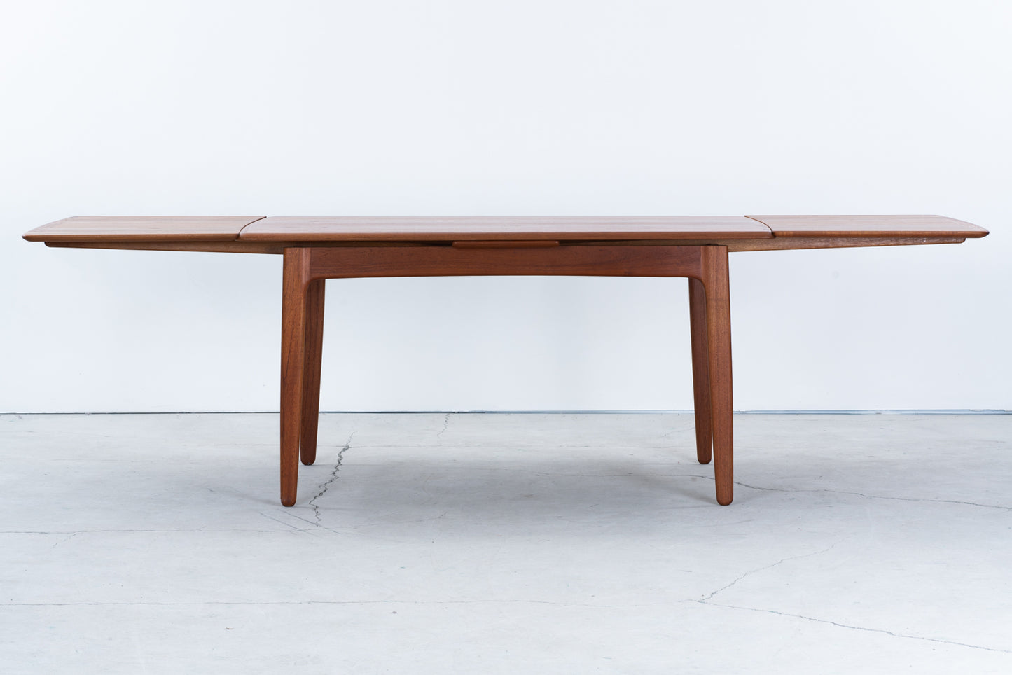 Avend Aage Madsen | dinning table