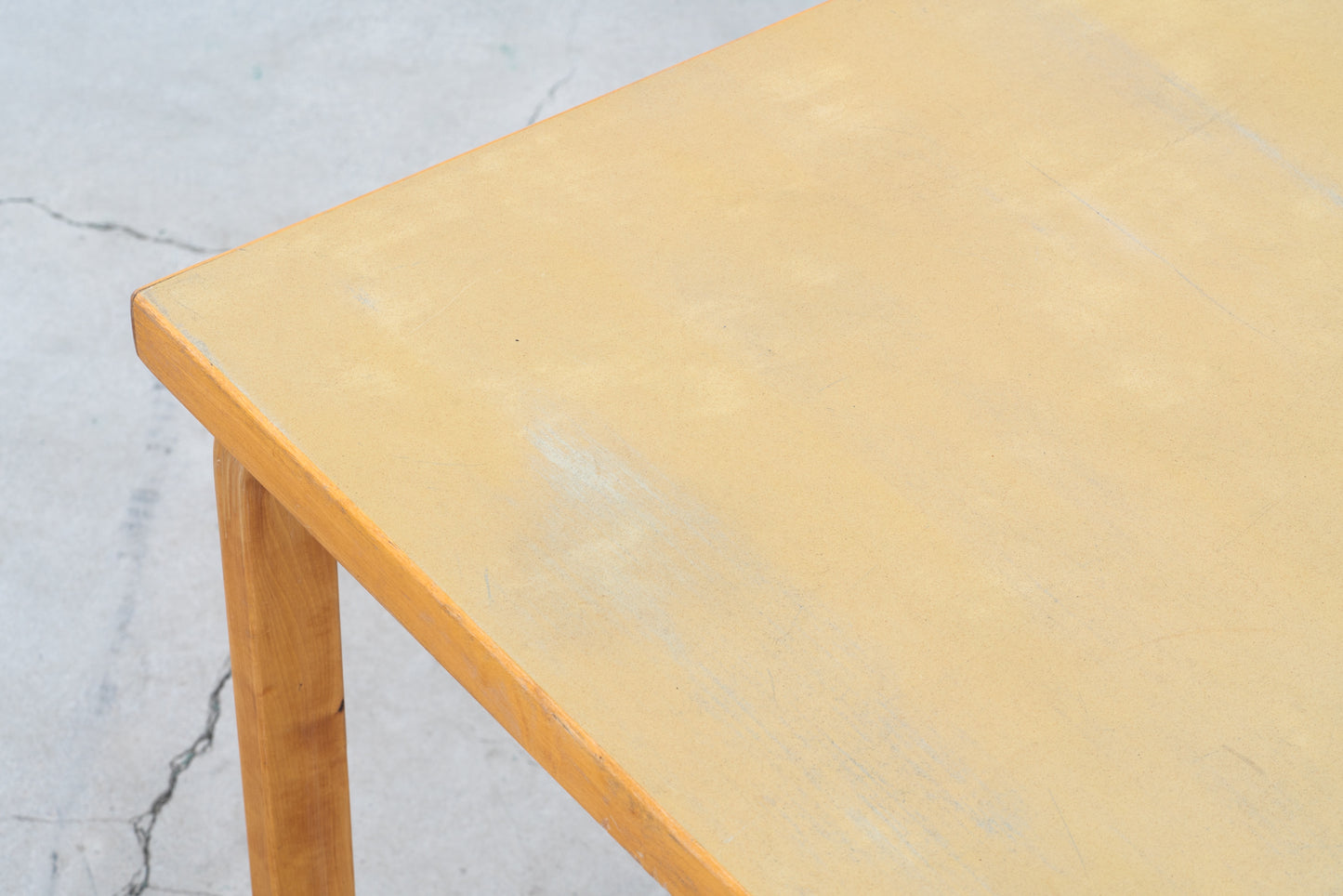 Alvar Aalto | model.81C Table yellow linoleum