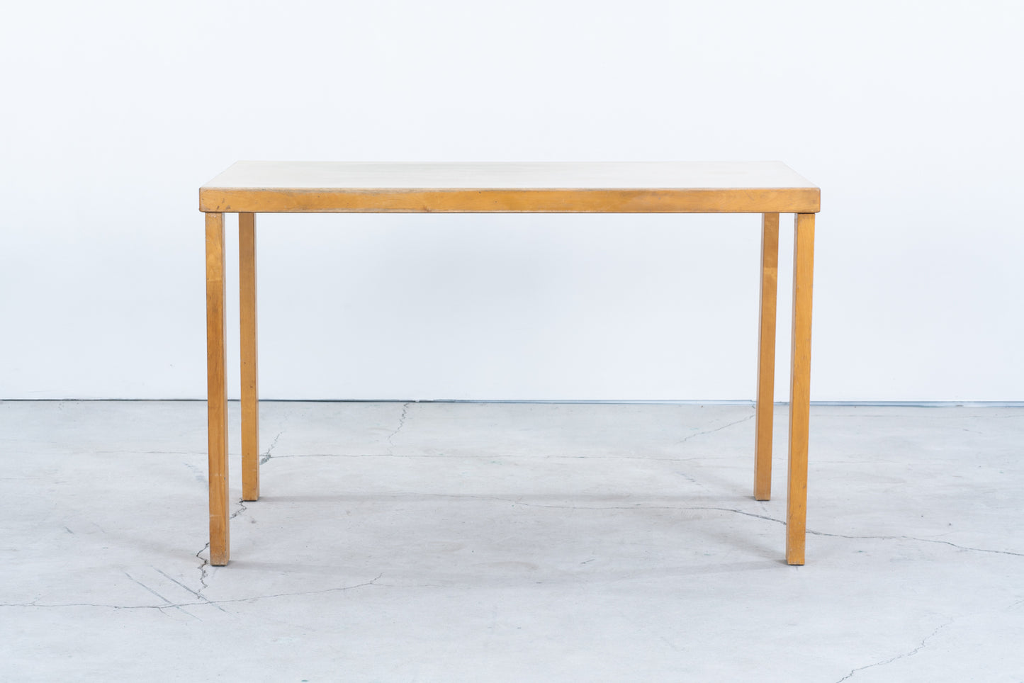 Alvar Aalto | model.96 Table beige linoleum
