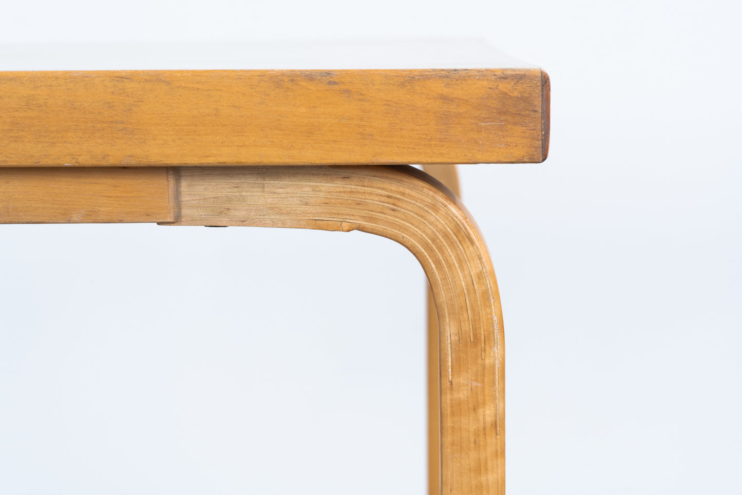 Alvar Aalto | model.81C Table yellow linoleum