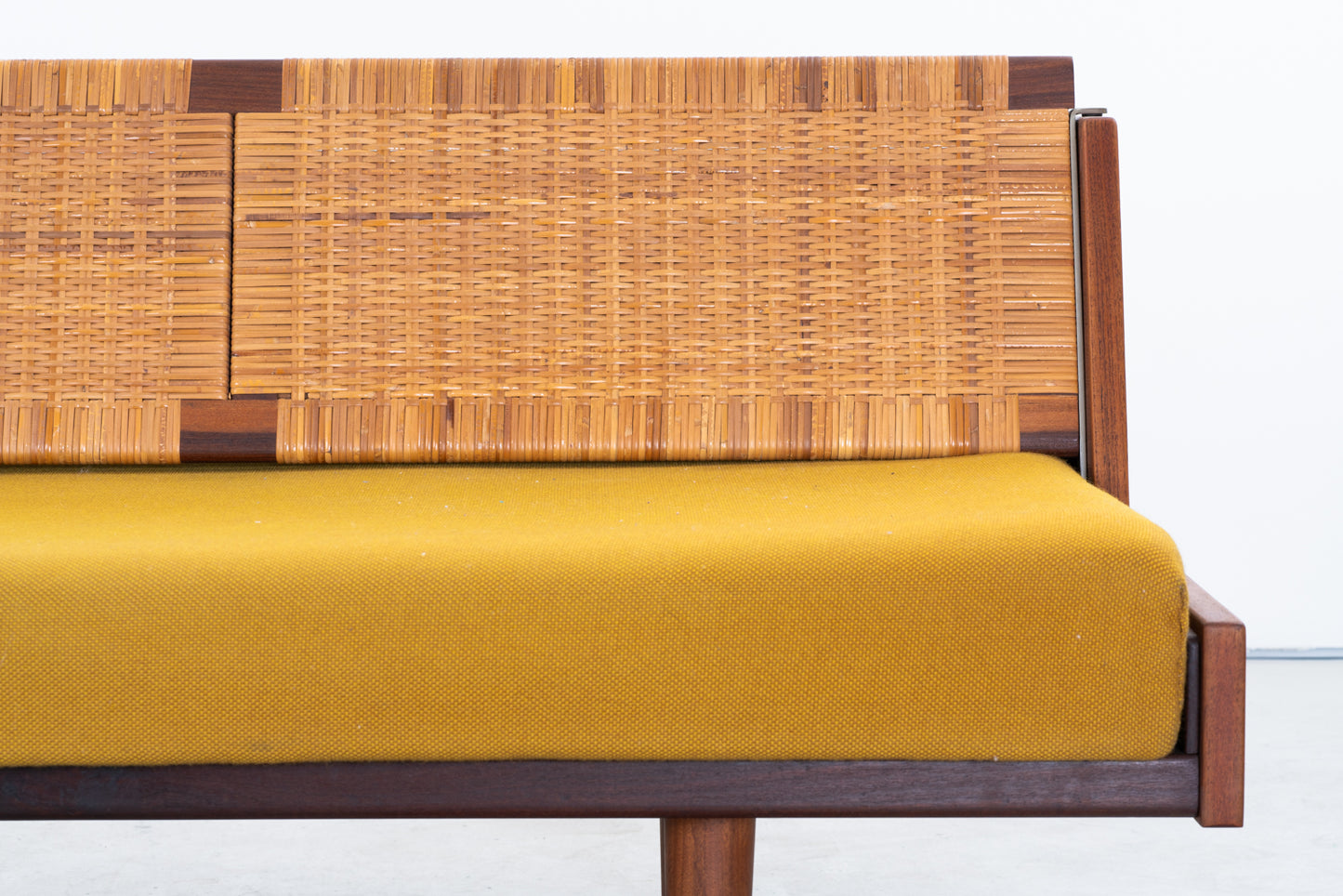 Hans J Wegner | GE7 (GE258) daybed