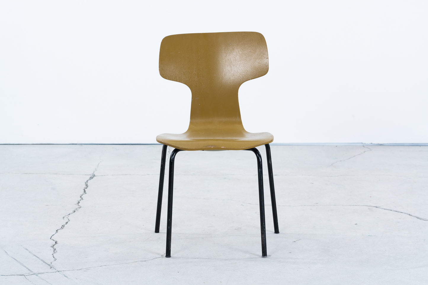 Arne Jacobsen | model.3123 child's T-chair