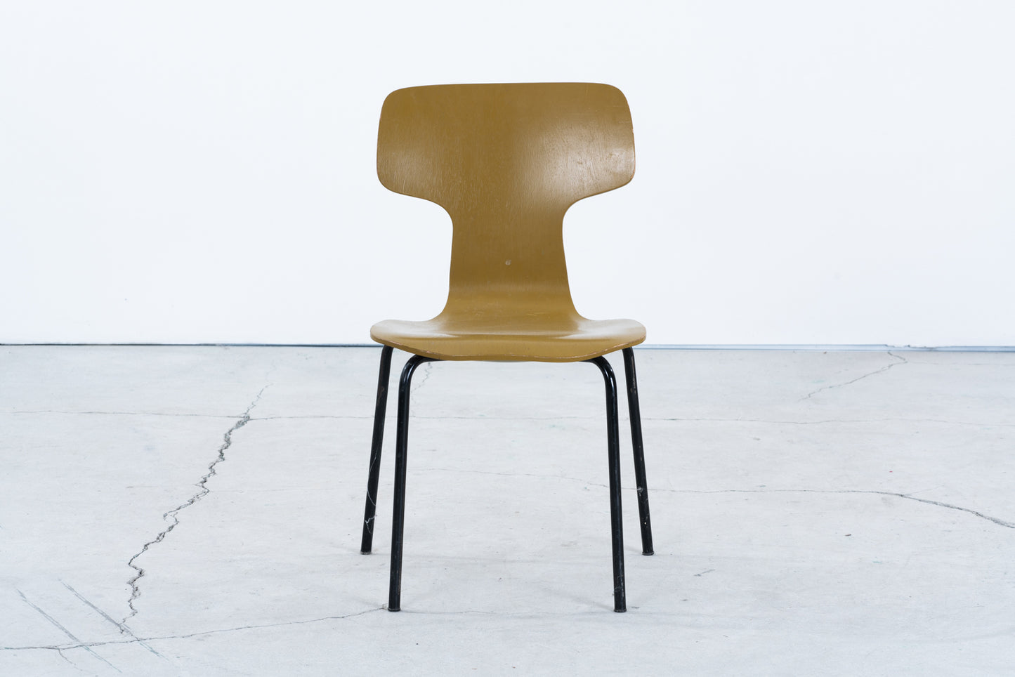 Arne Jacobsen | model.3123 child's T-chair