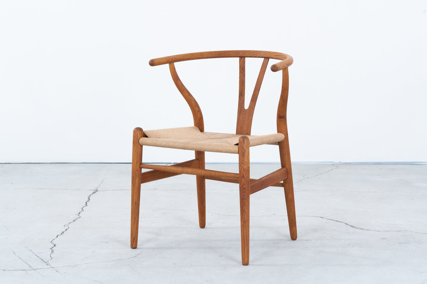 Hans J Wegner | CH24 Y chair