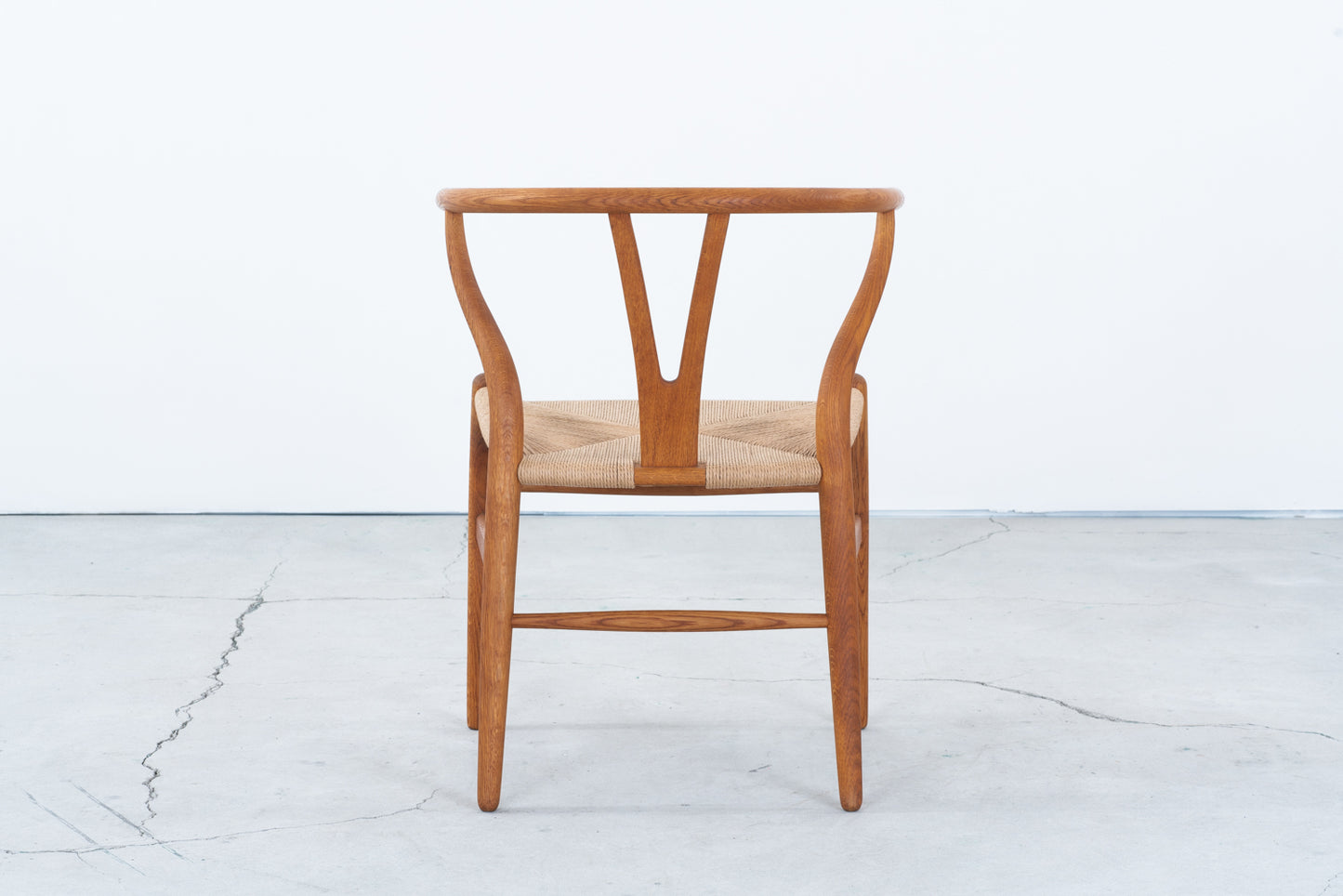 Hans J Wegner | CH24 Y chair
