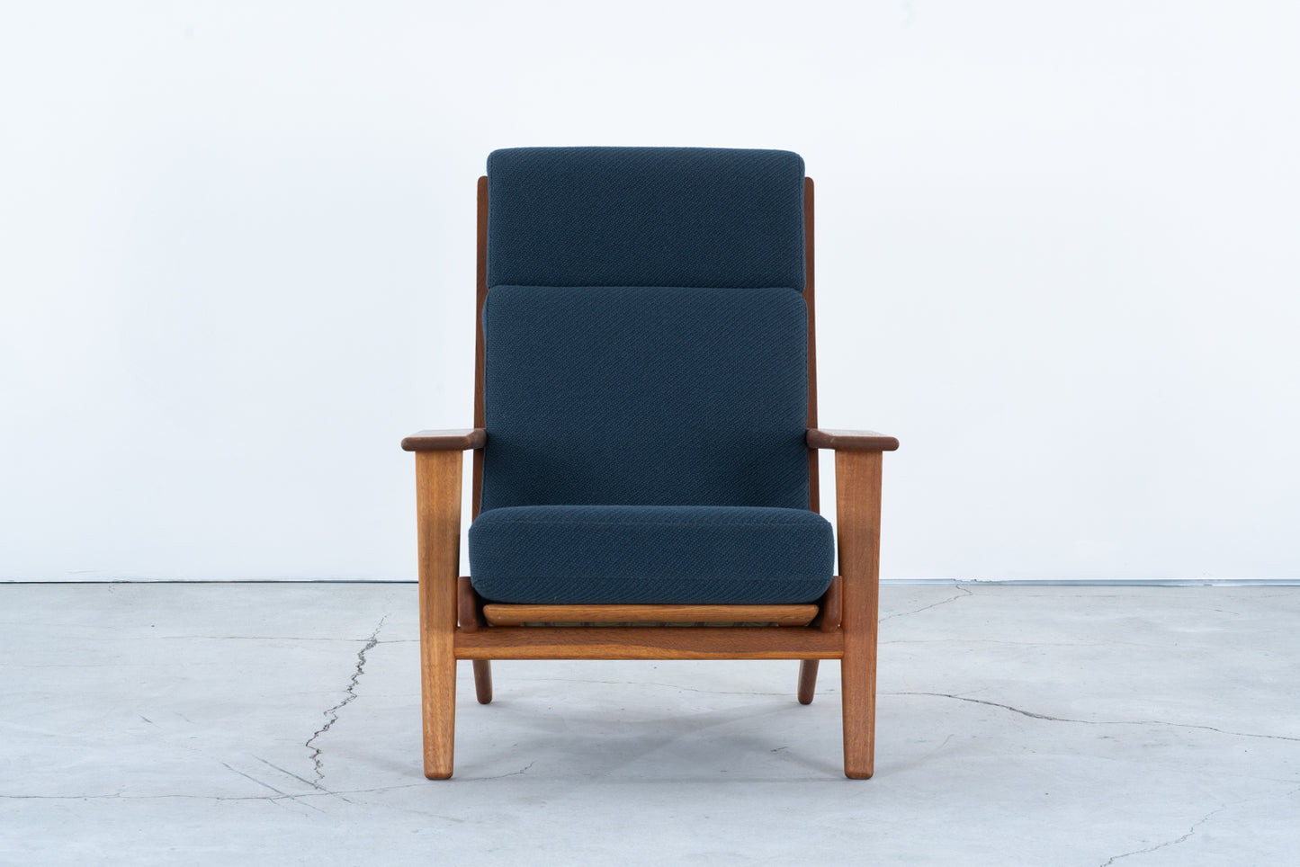 Hans J Wegner | GE290A highback sofa & GE290S ottoman set