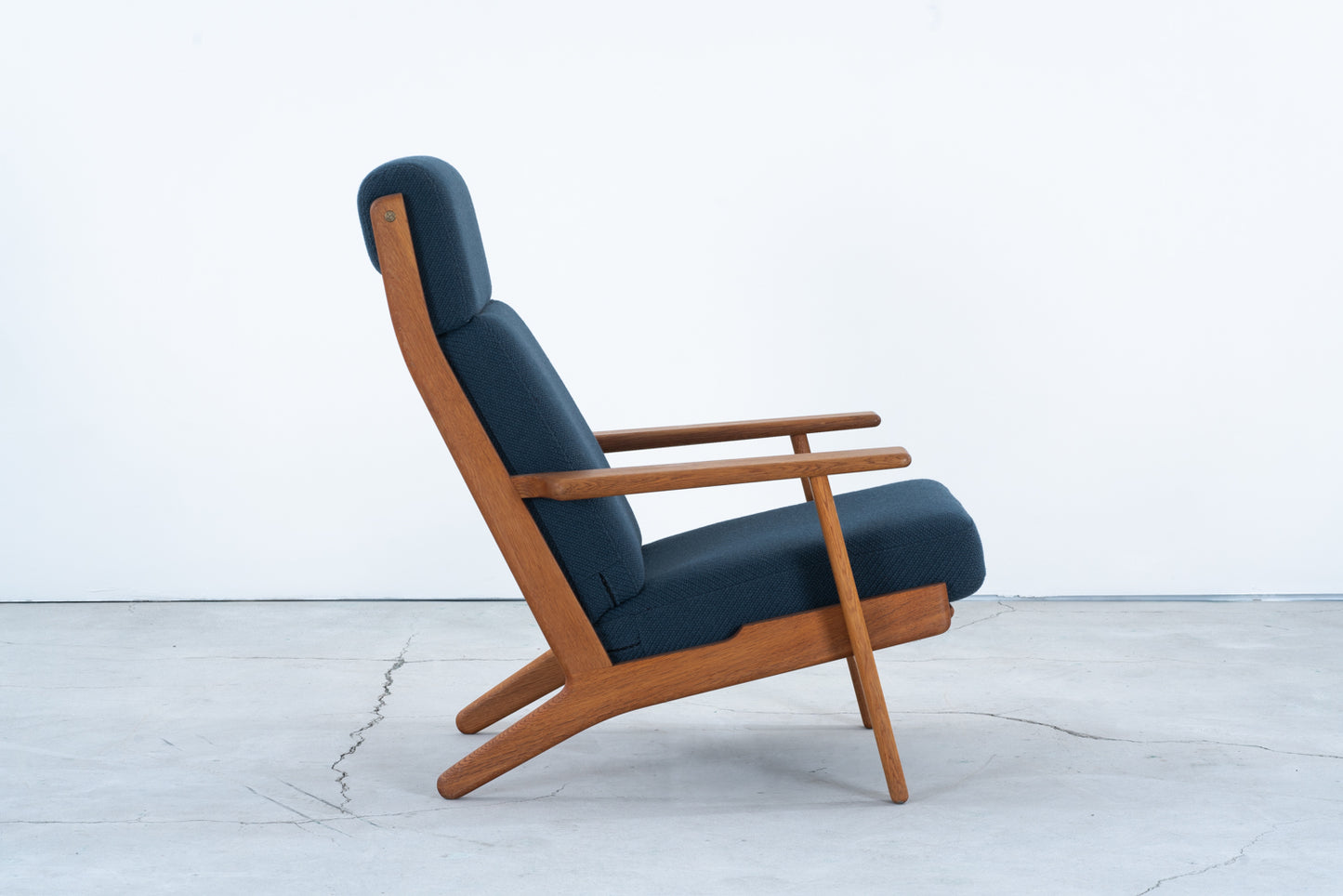Hans J Wegner | GE290A highback sofa & GE290S ottoman set