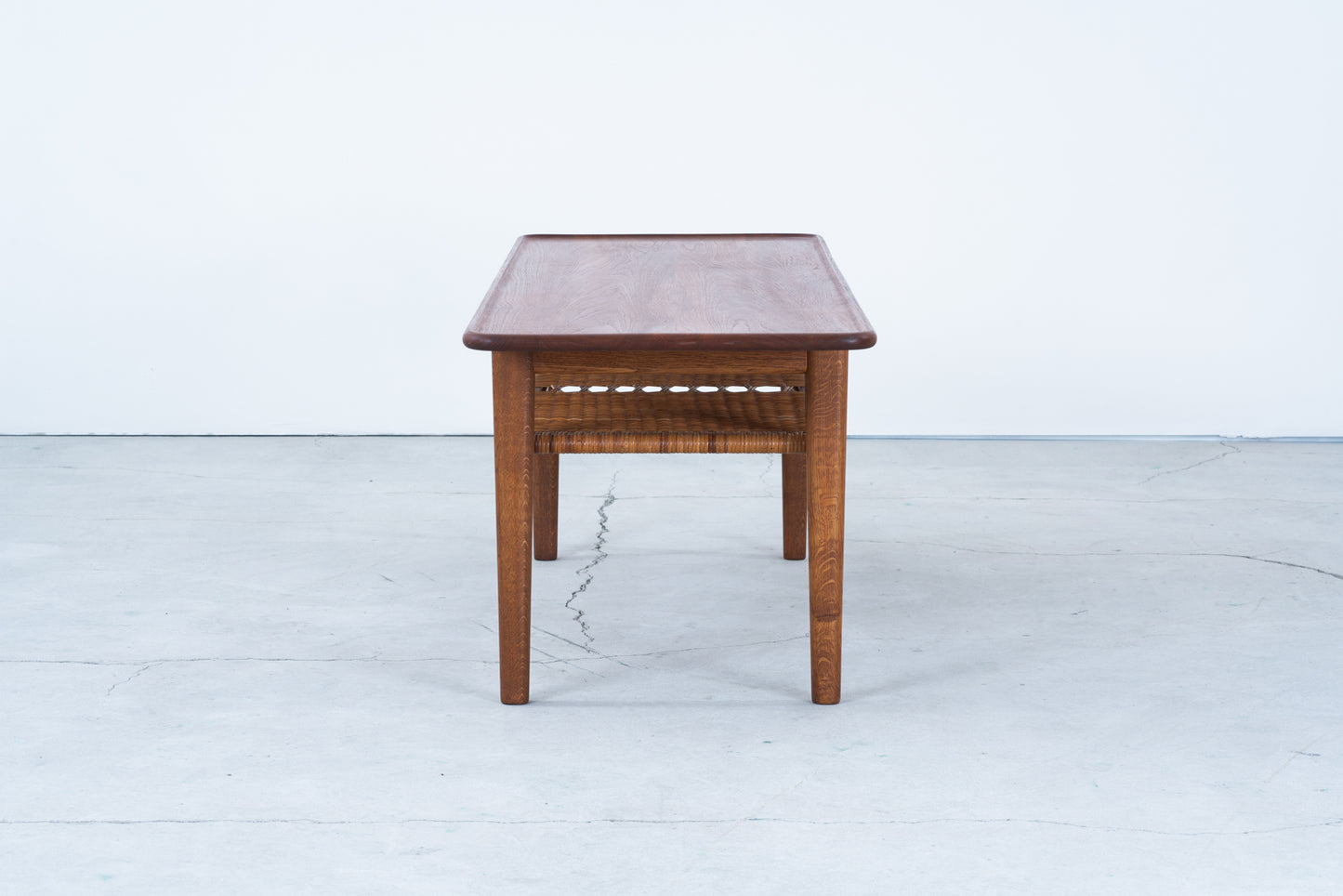 Hans J Wegner | AT10 coffee table