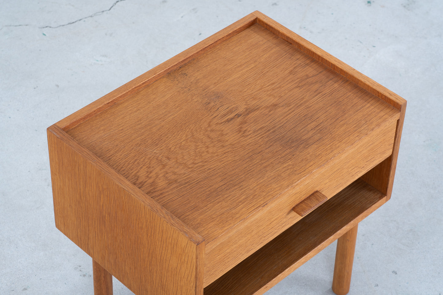 Hans J Wegner | RY430 night table
