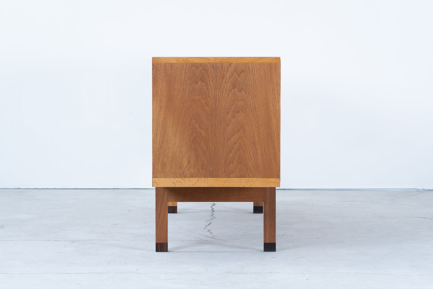 Hans J Wegner | RY26 sideboard