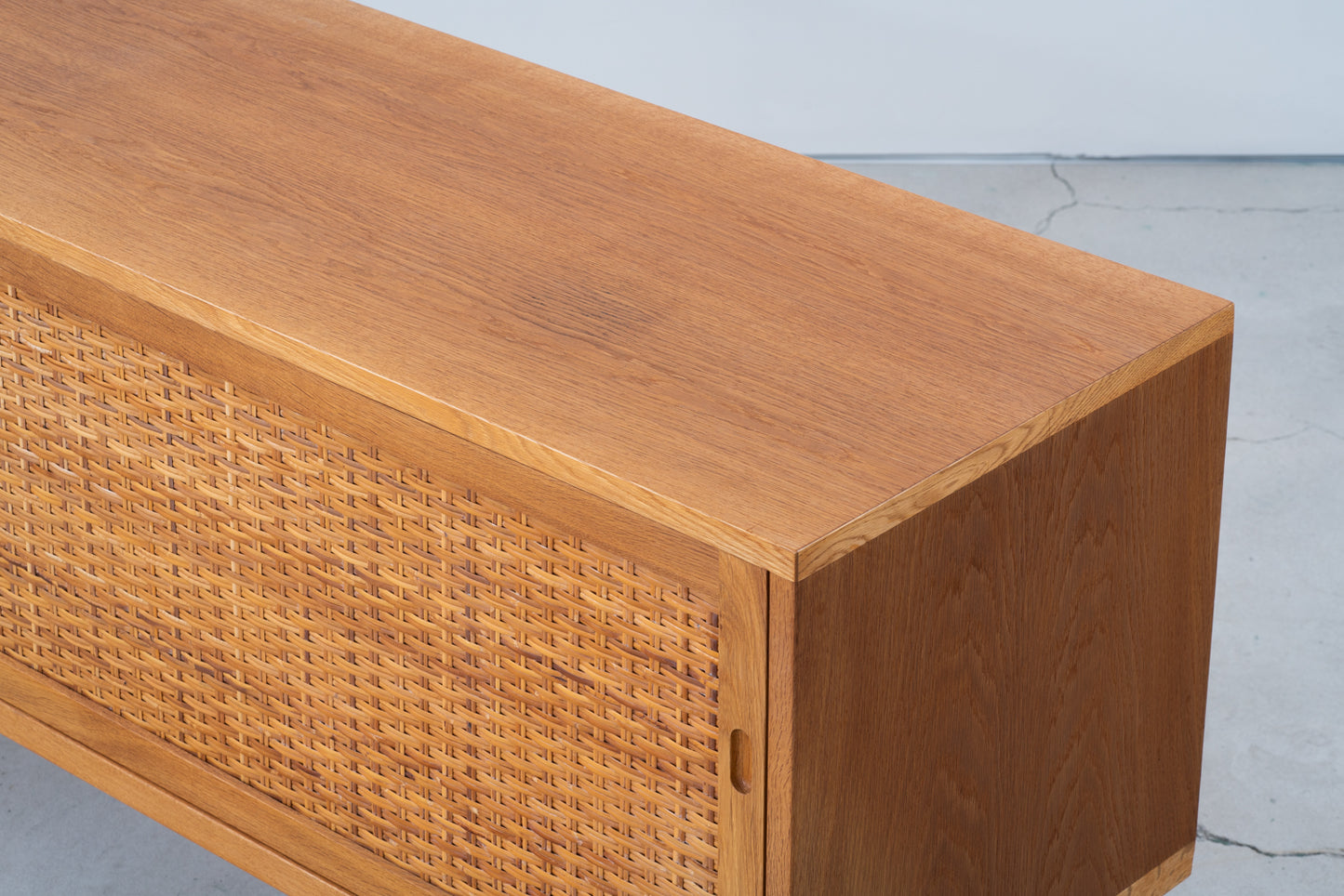 Hans J Wegner | RY26 sideboard