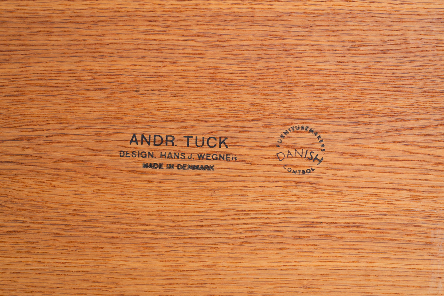 Hans J Wegner | AT33 sewing table