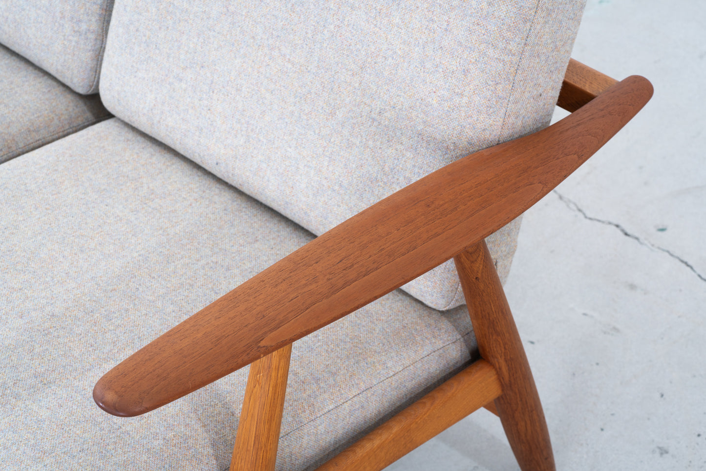 Hans J Wegner | GE240 3seat sofa