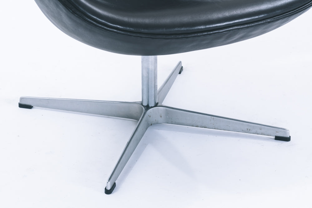 Arne Jacobsen | Swan Chair