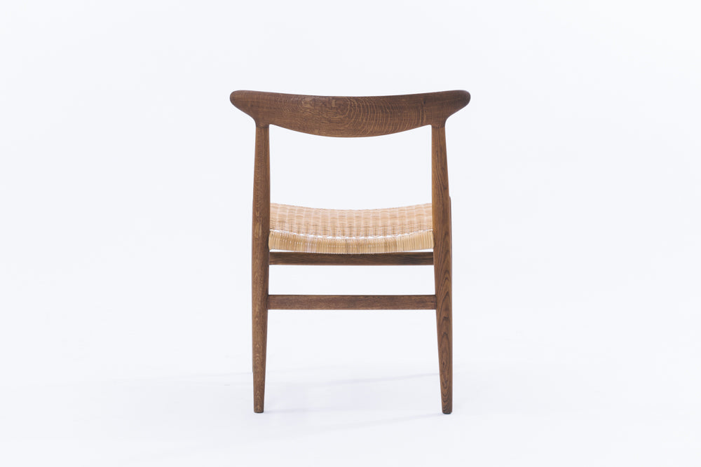 Hans J Wegner | W2 dining chair