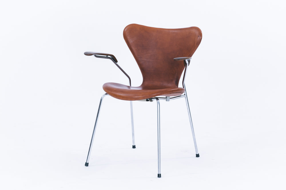 Arne Jacobsen | model.3207 seven chair