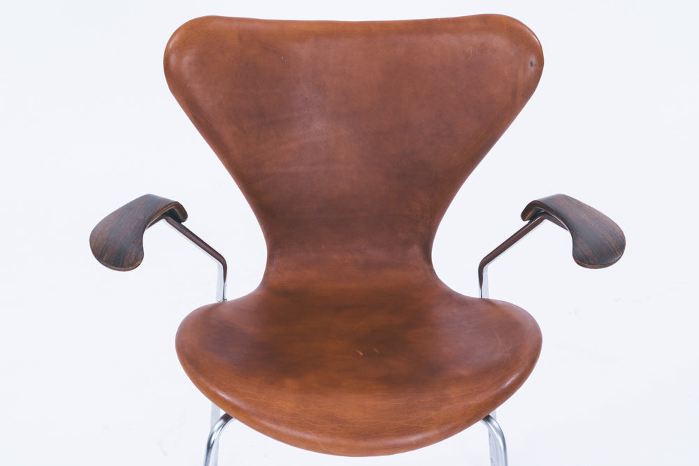 Arne Jacobsen | model.3207 seven chair