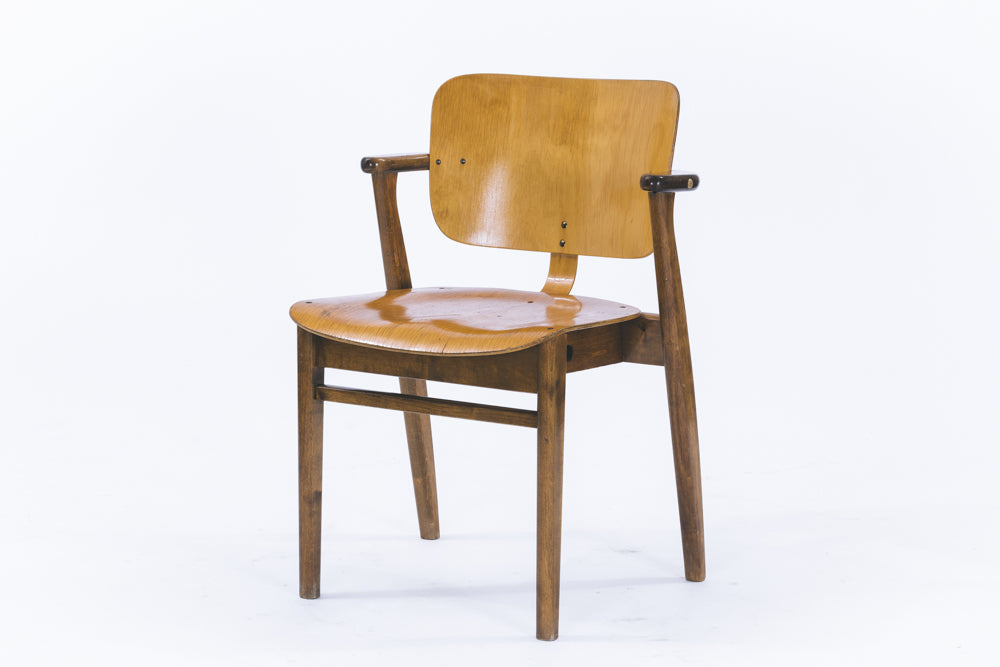 Ilmari Tapiovaara | Domus chair