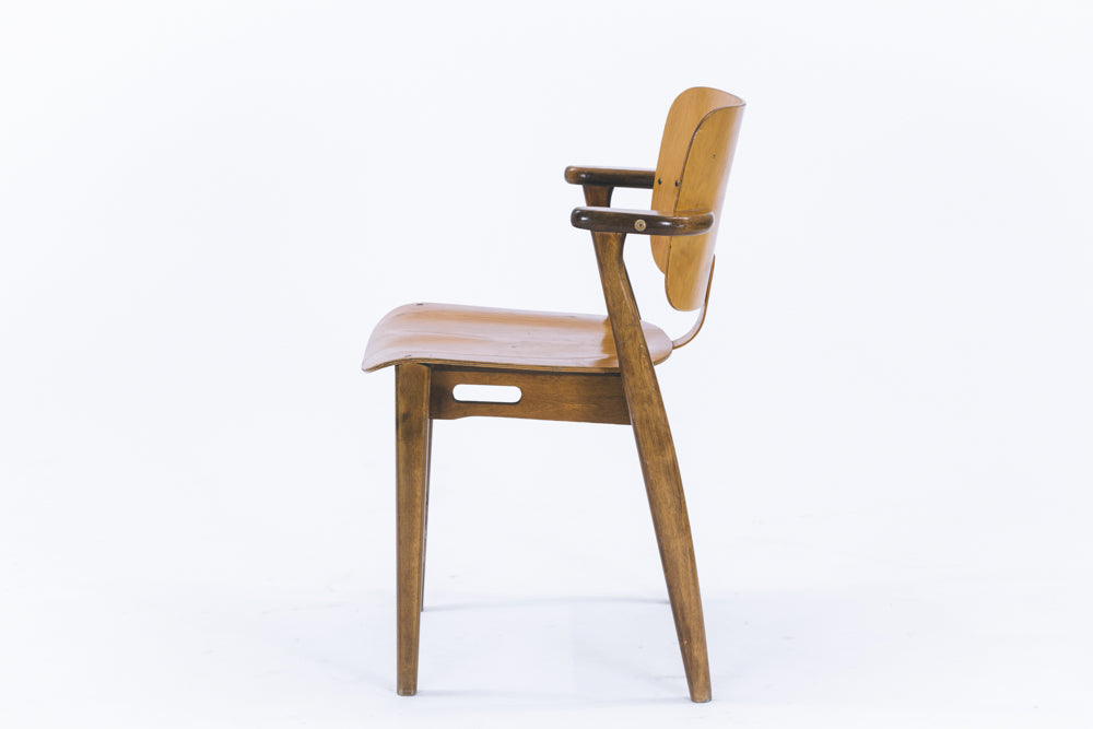 Ilmari Tapiovaara | Domus chair