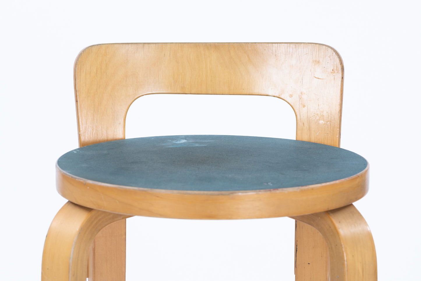 Alvar Aalto | K65 high chair blue linoleum