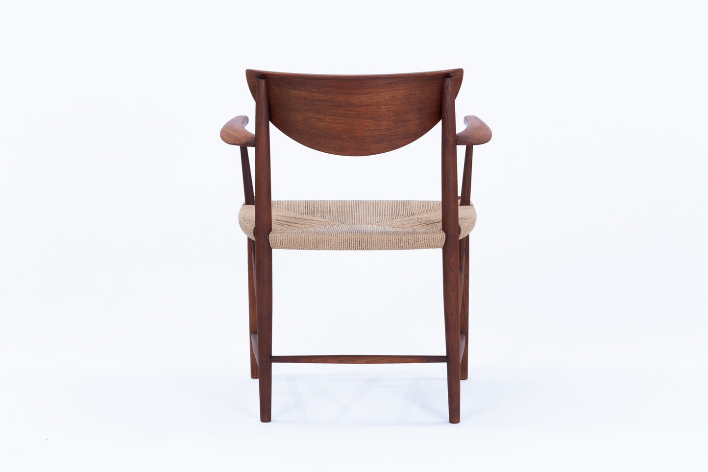 Peter Hvidt & Orla Molgaard Nielsen | model.316 arm chair