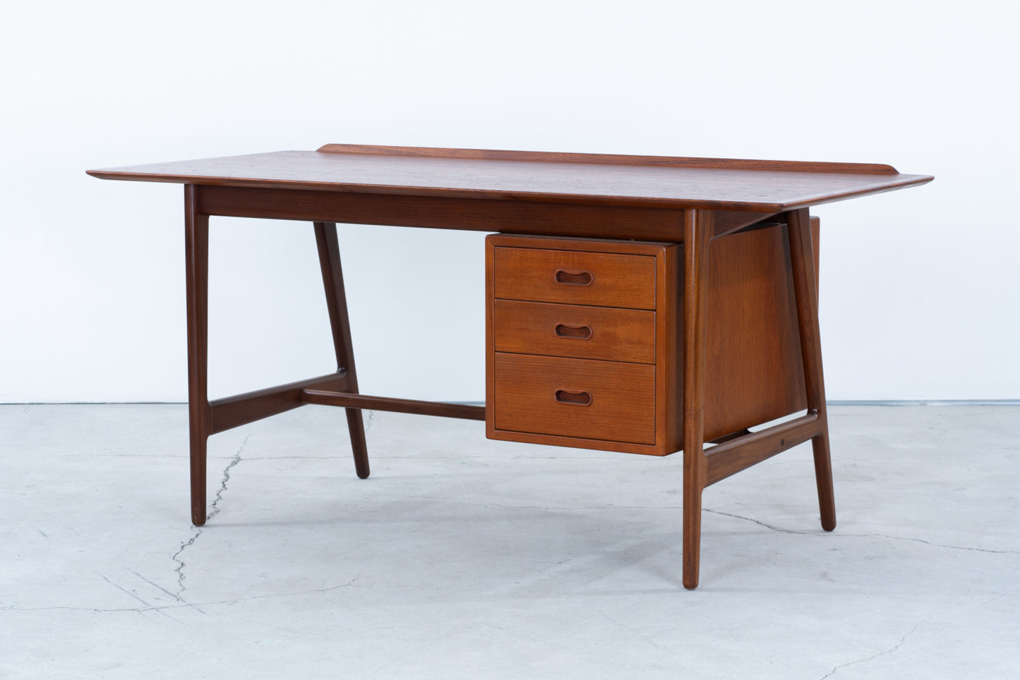 Arne Vodder | desk