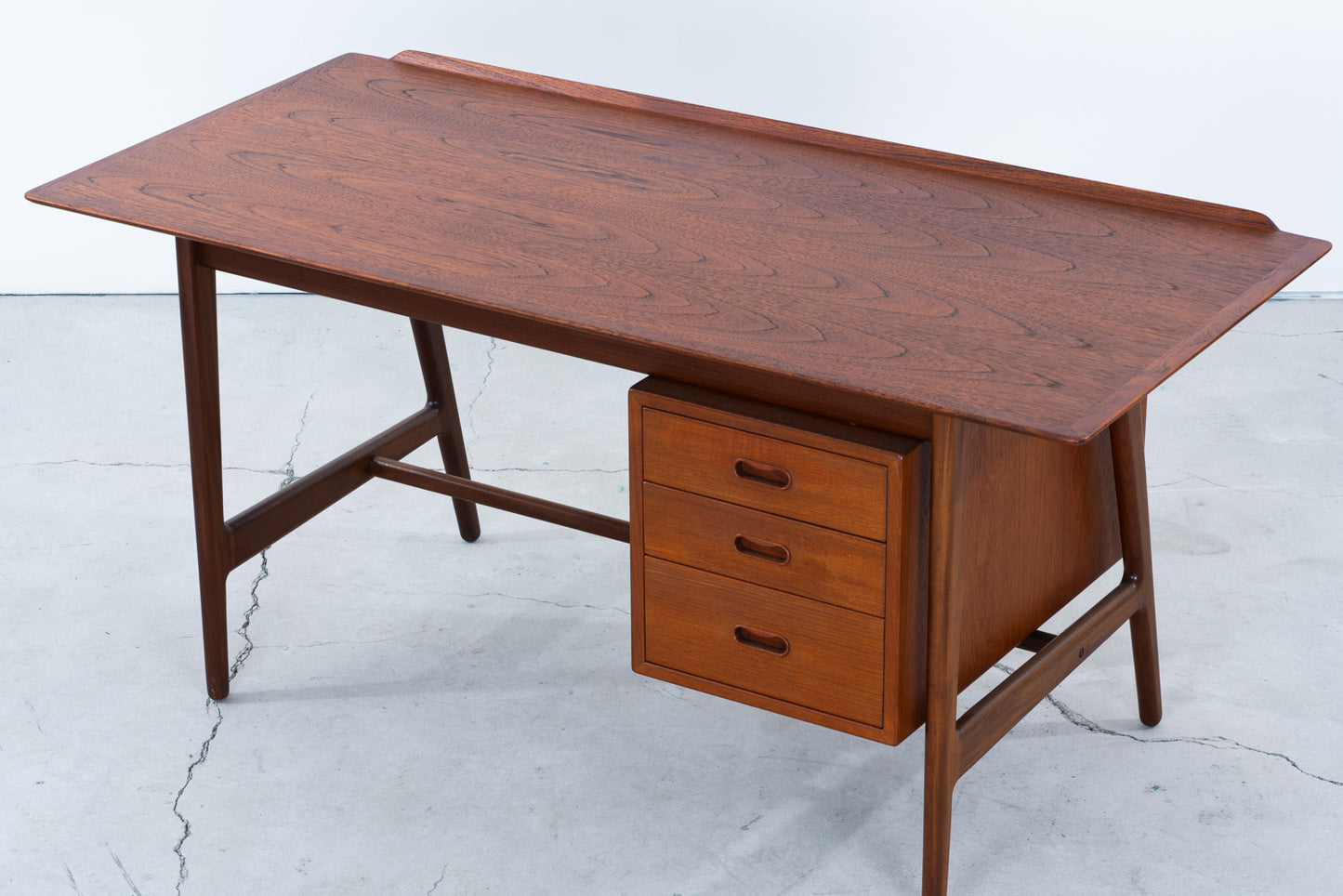 Arne Vodder | desk