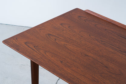 Arne Vodder | desk