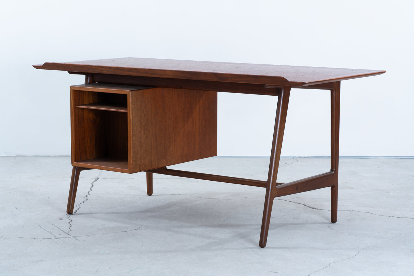 Arne Vodder | desk