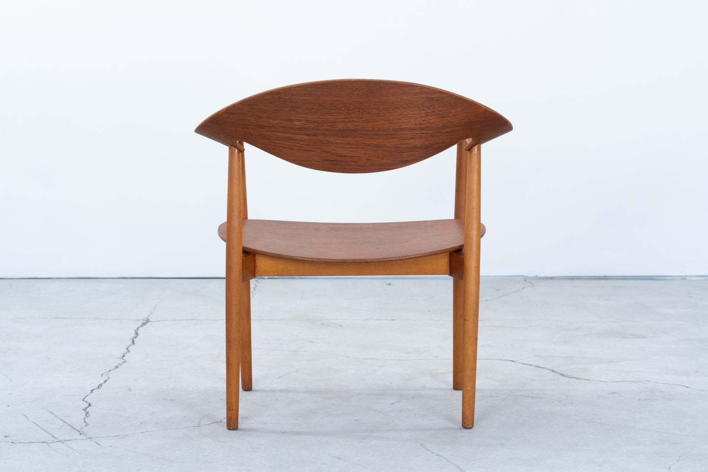 Ejner Larsen & Aksel Bender Madsen | “Metropolitan” Chair