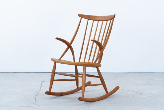 Illum Wikkelso | rocking chair