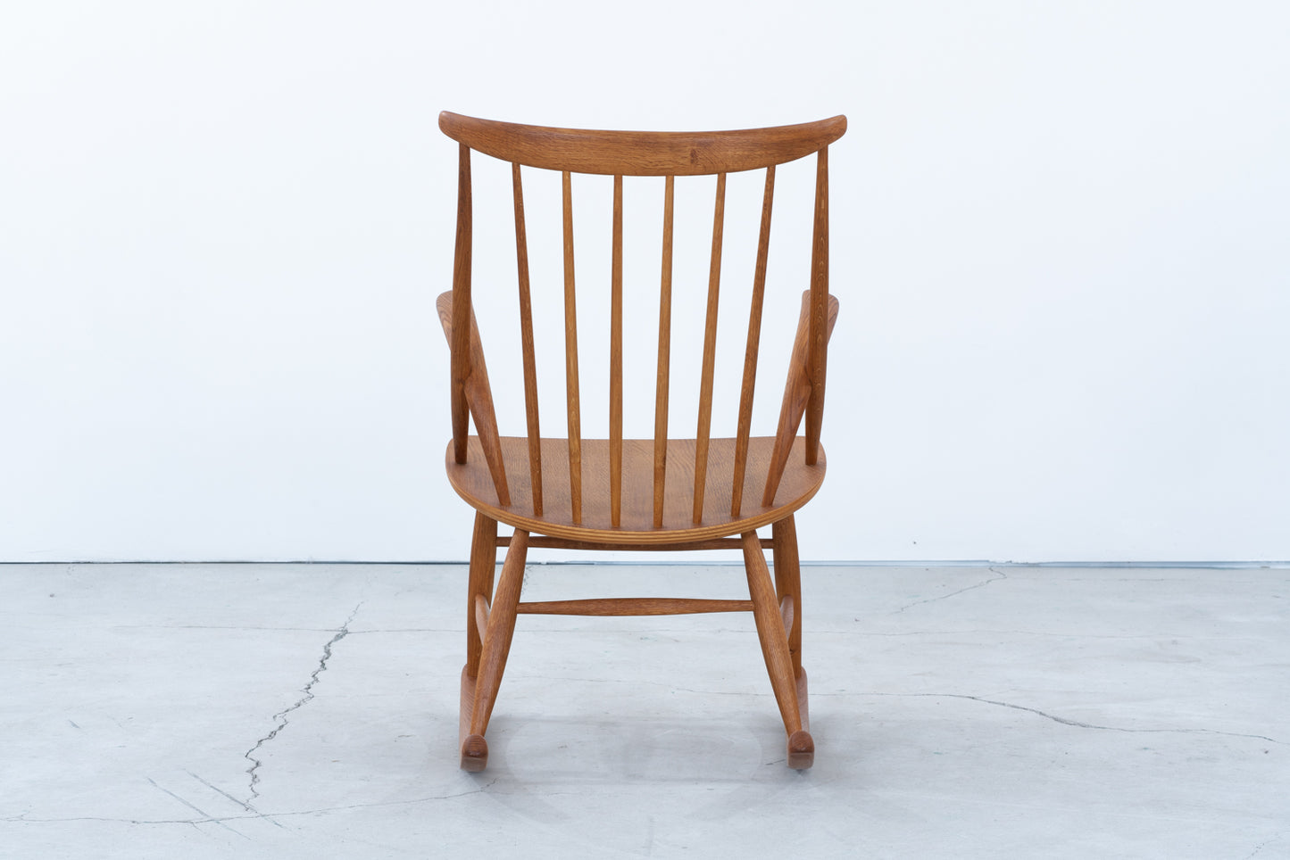 Illum Wikkelso | rocking chair