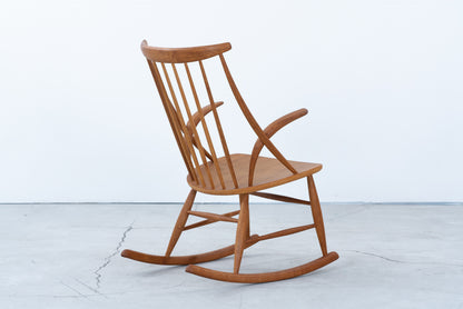 Illum Wikkelso | rocking chair