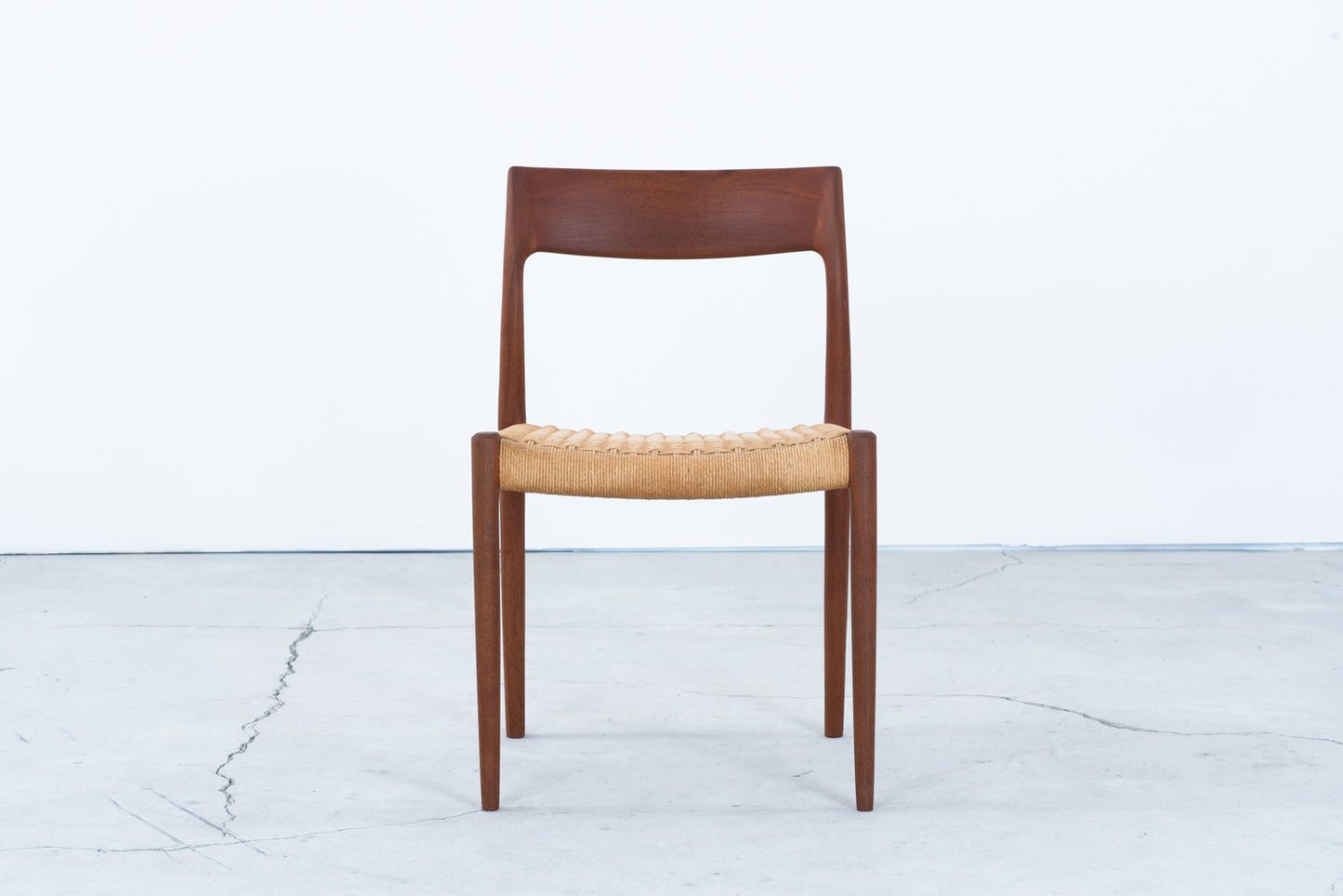 Niels Otto Moller | model.77 dining chair