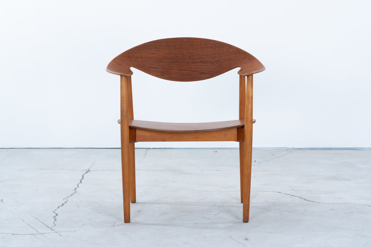 Ejner Larsen & Aksel Bender Madsen | “Metropolitan” Chair