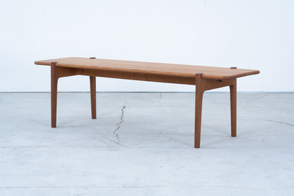 Hans J Wegner | JH575 coffee table
