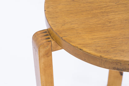 Alvar Aalto  | stool 60 war-leg