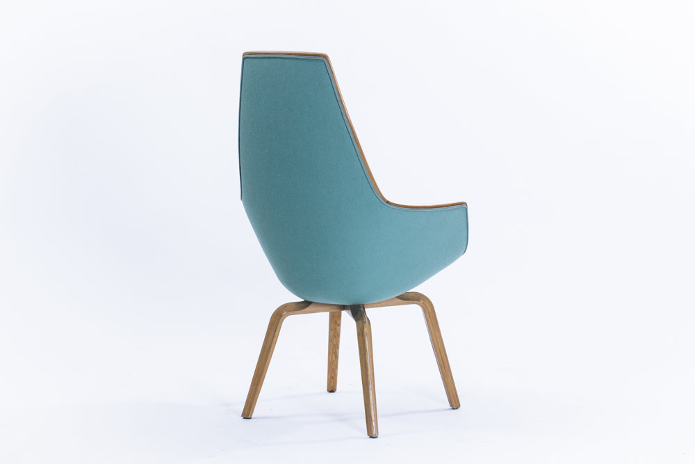 Arne Jacobsen Giraffe chair for SAS royal hotel kaikki gallery